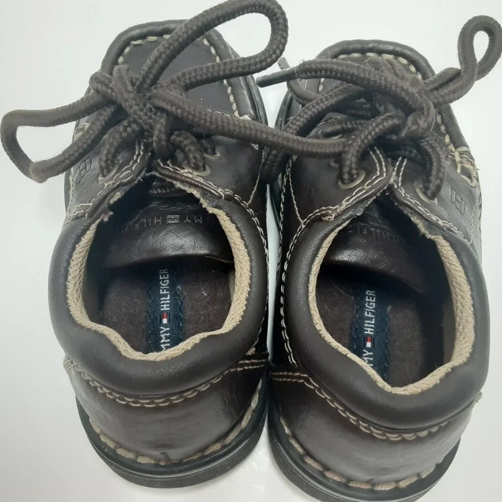 Tommy Hilfiger Boys Size 7M Marshal Brown‎ Lace Up Dress Shoes